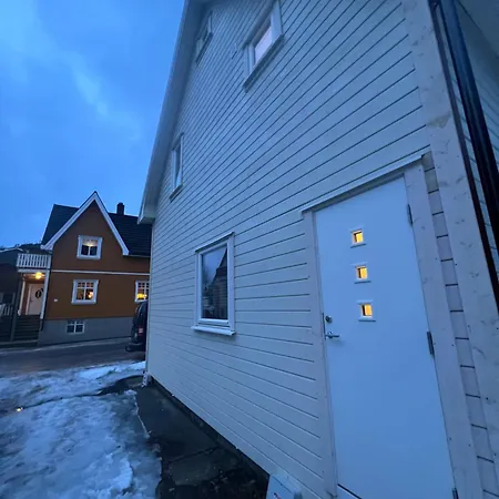 Central Apartment In Svolvær Exterior foto
